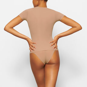 FITS EVERYBODY T-SHIRT | SIENNA