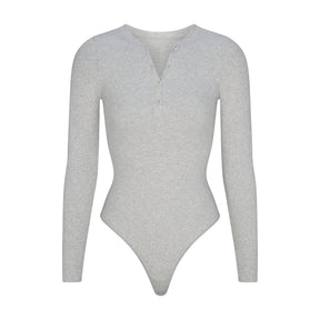 COTTON RIB LONG SLEEVE HENLEY BODYSUIT | LIGHT HEATHER GREY