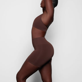 SOFT SMOOTHING SEAMLESS SHORT | COCOA
