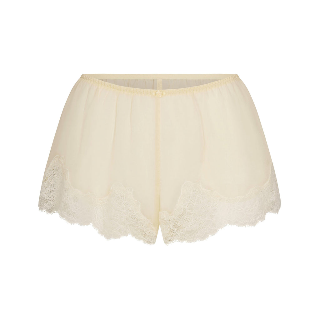 SKIMS ROMANCE LACE CAMI AND SHORT SET | BUTTER