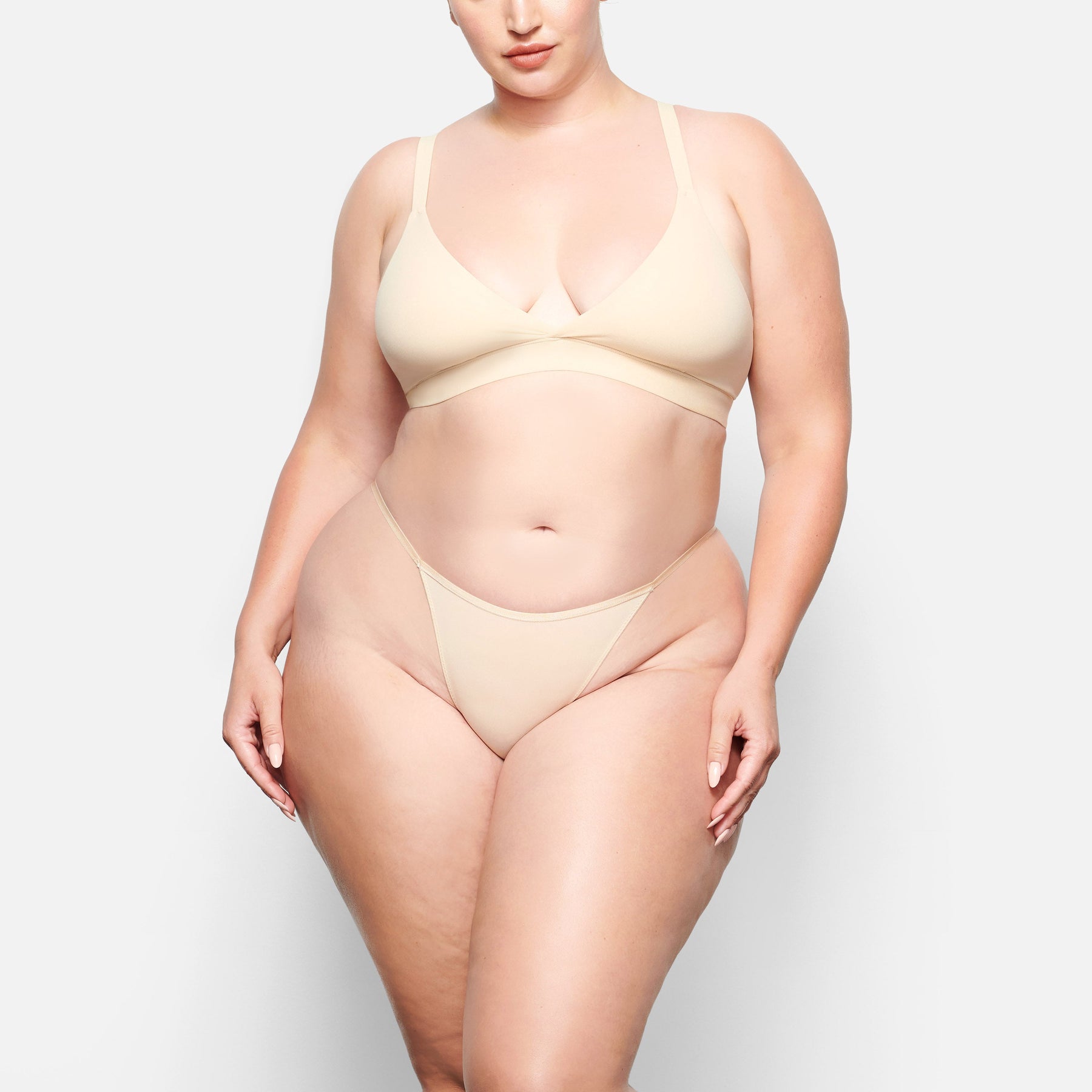 FITS EVERYBODY STRING BIKINI | SAND