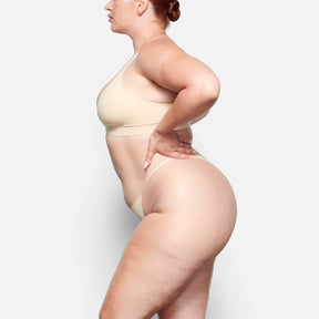 FITS EVERYBODY STRING BIKINI | SAND