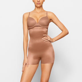 SIMPLY BARE HIGH-WAISTED SHORTIE | SIENNA