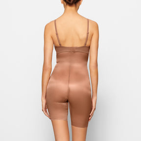 SIMPLY BARE MID THIGH SHORT | SIENNA