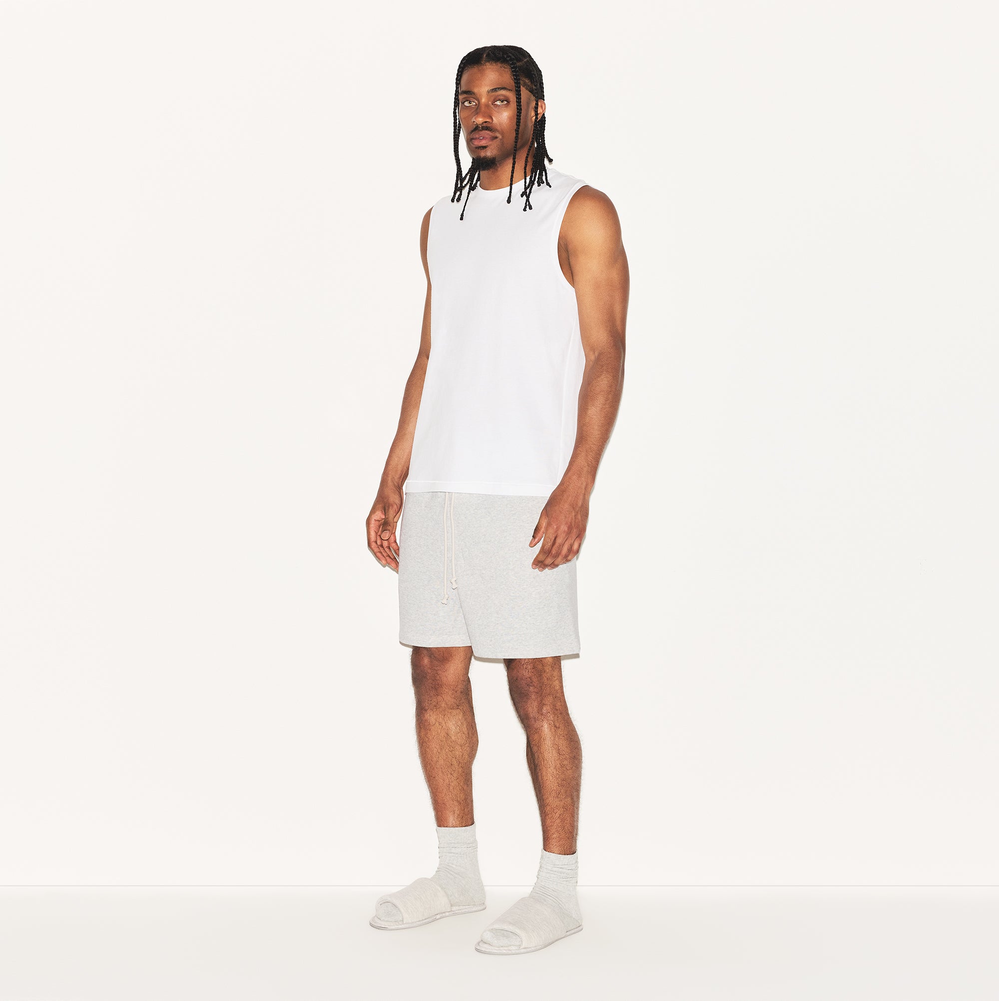 SKIMS COTTON MENS RELAXED SLEEVELESS SHIRT | CHALK