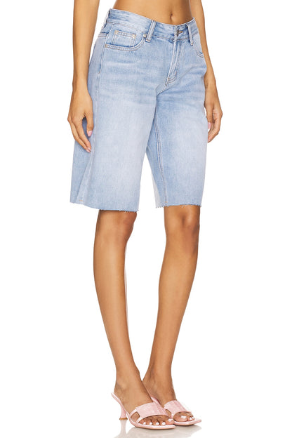 superdown Karoline Short in Light Blue Wash