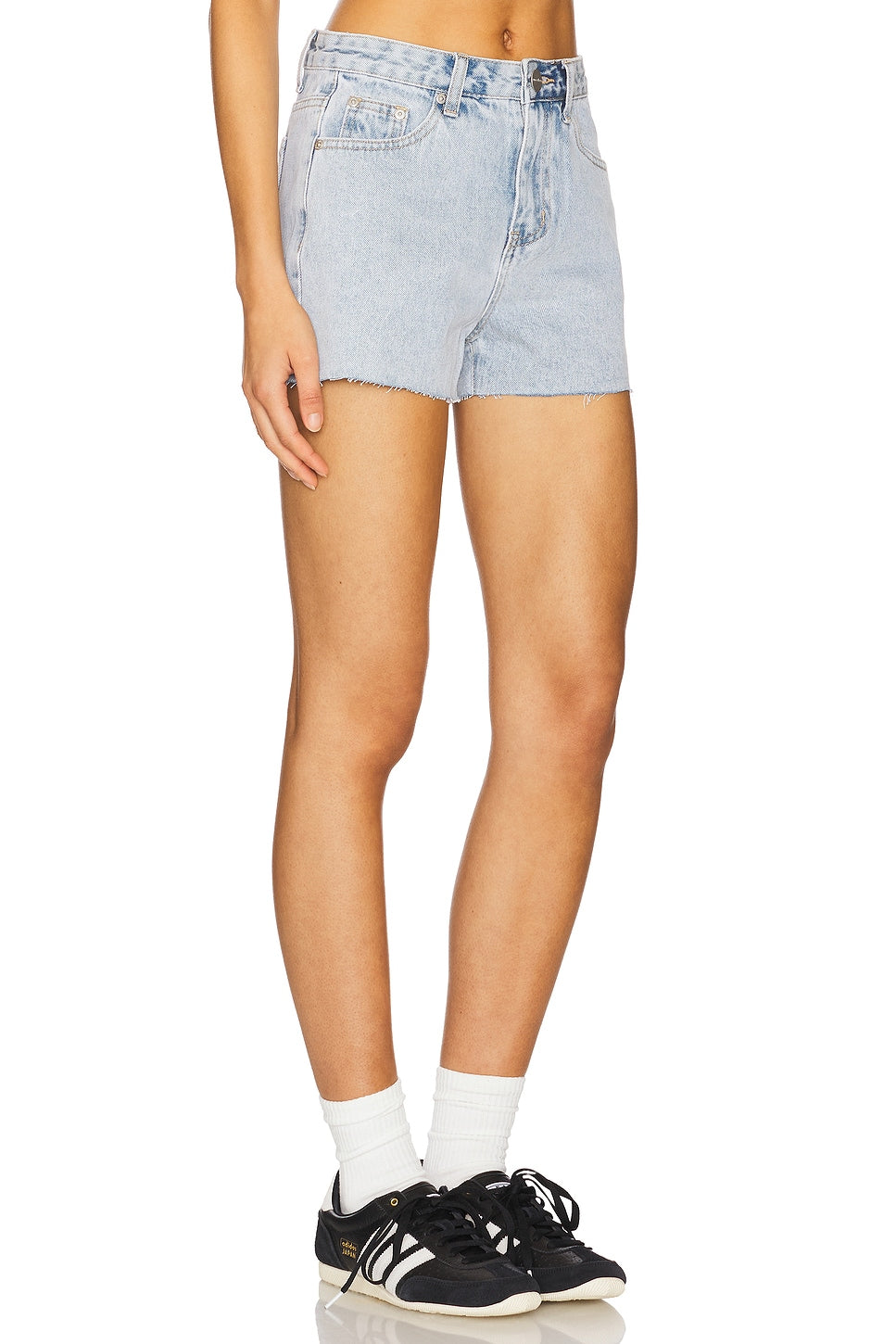 superdown Kiari Short in Light Blue Wash