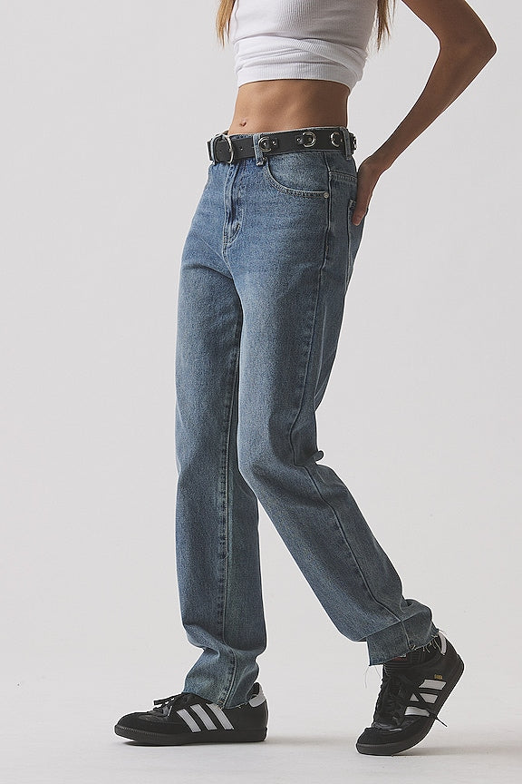 superdown Dylan Straight Denim Jean in Dark Wash