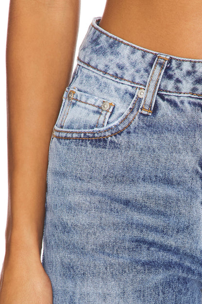 superdown Lanie Jean in Mid Blue Wash
