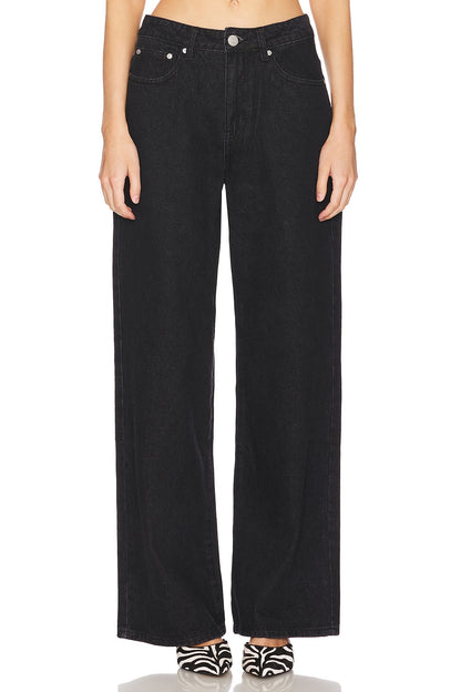 superdown Heather Boyfriend Jean in Vintage Black