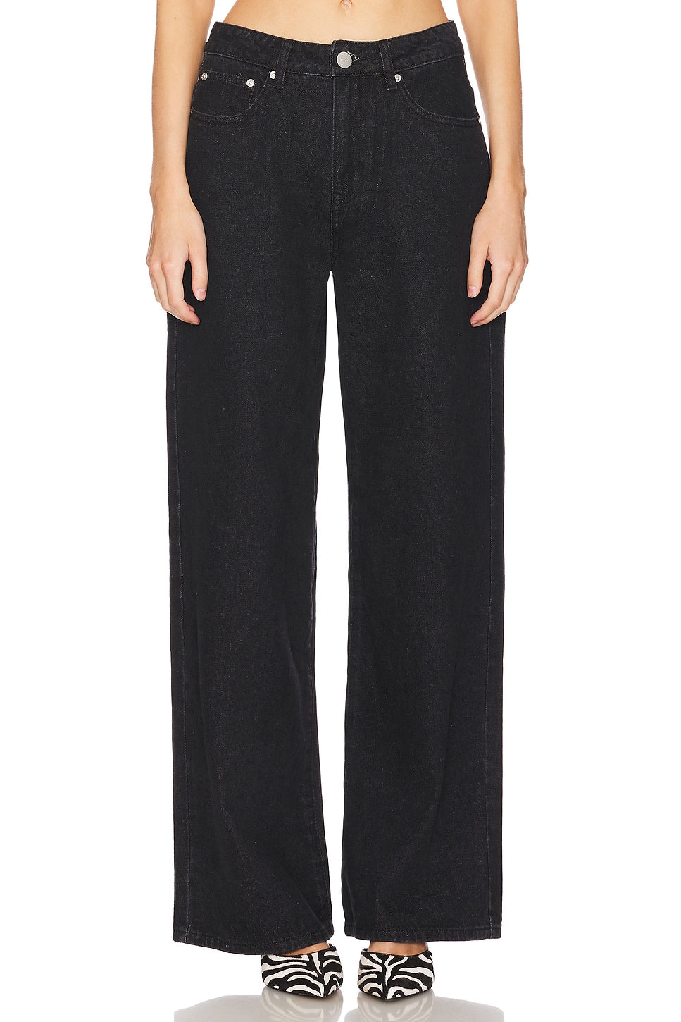 superdown Heather Boyfriend Jean in Vintage Black