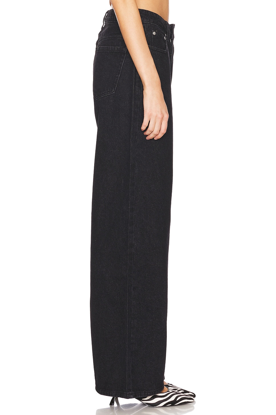 superdown Heather Boyfriend Jean in Vintage Black