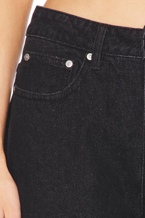 superdown Heather Boyfriend Jean in Vintage Black
