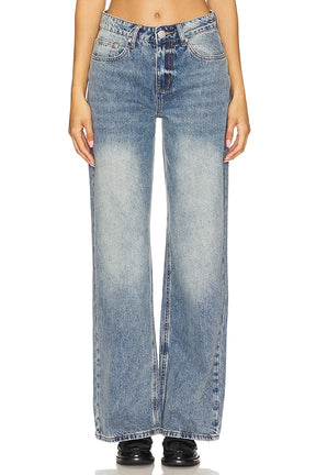 superdown Anisa Baggy Jean in Vintage Wash