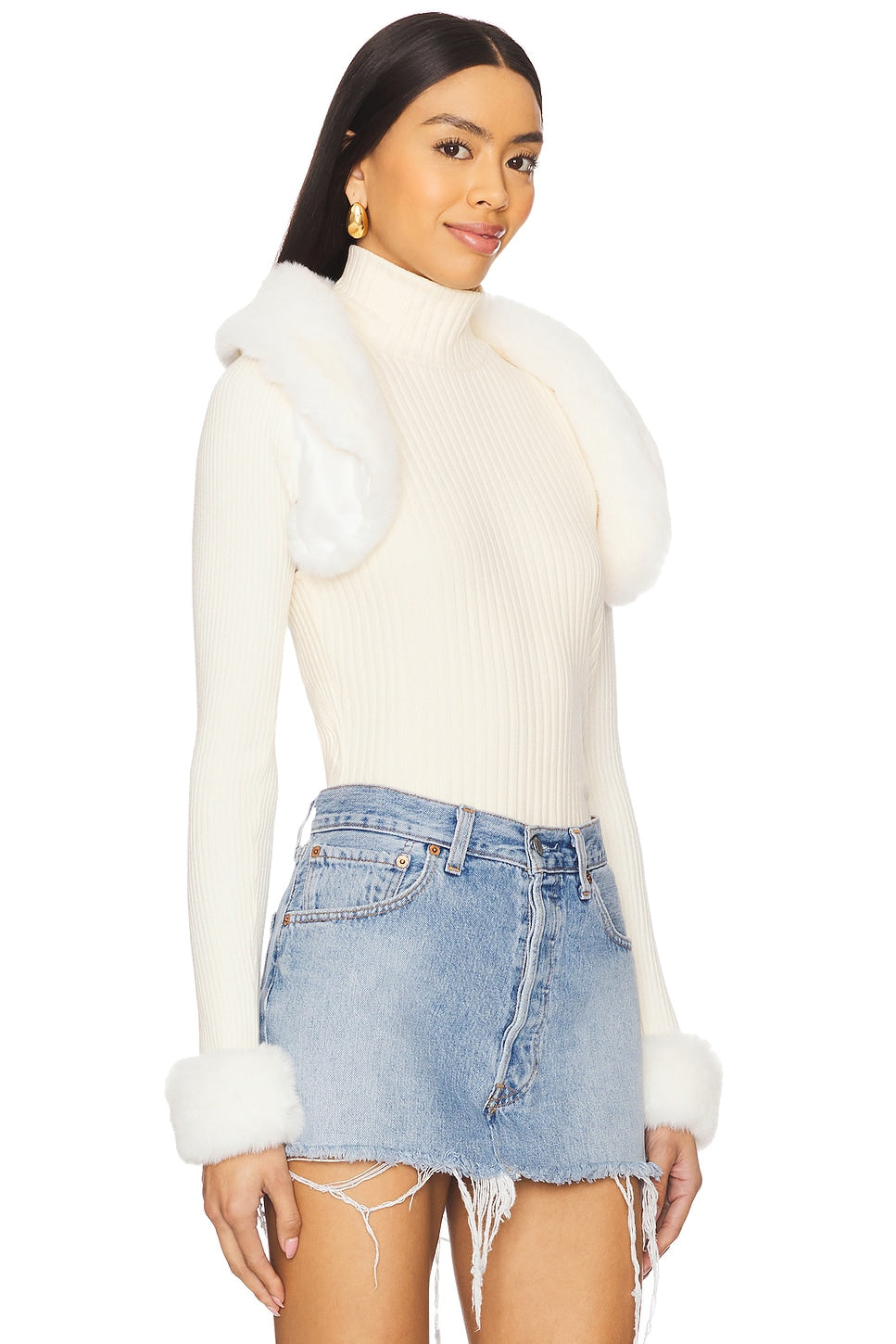 superdown Amy Faux Fur Bolero in Ivory