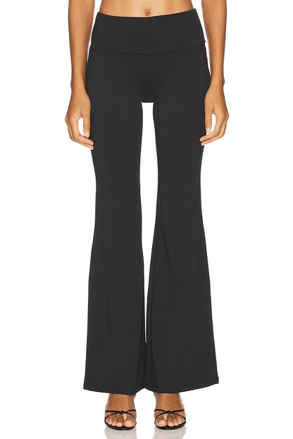 superdown Kole Flare Pant in Black