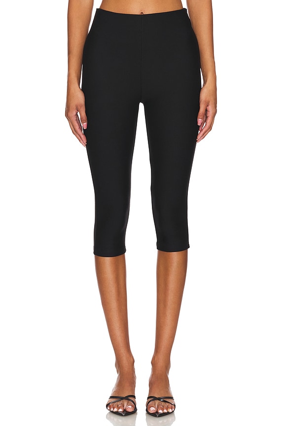 superdown Chaya Capri in Black