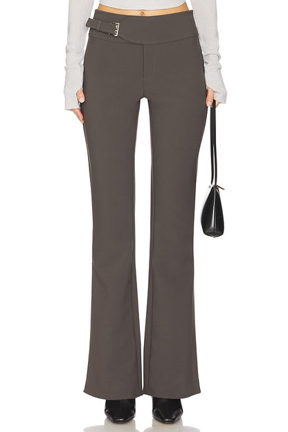 superdown Jessica Bootcut Pant in Grey