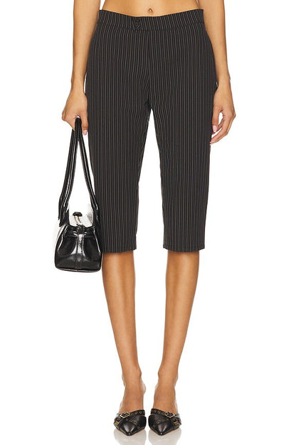 superdown Tina Capri in Black Stripe