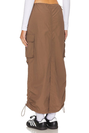 superdown Ezra Maxi Cargo Skirt in Mocha