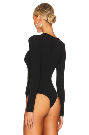 superdown Aranza Ruched Bodysuit in Black