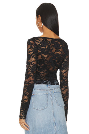 superdown Elowen Top in Black