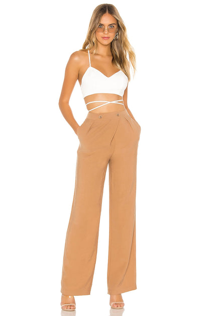 superdown Kiya Tie Back Crop Top in White