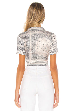superdown Jenela Twist Front Shirt in Cream & Black