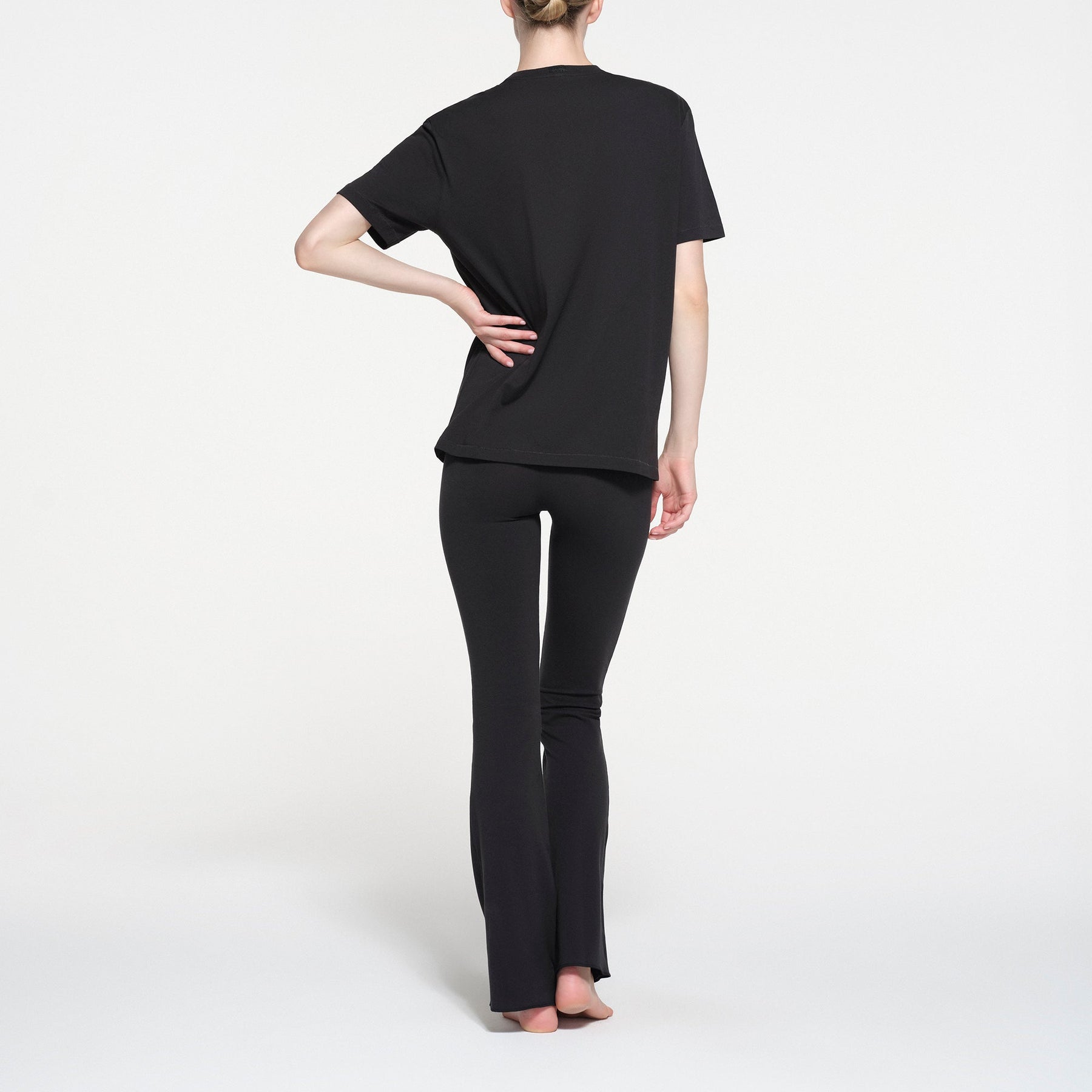 RELAXED TEES OVERSIZED LONG T-SHIRT | ONYX