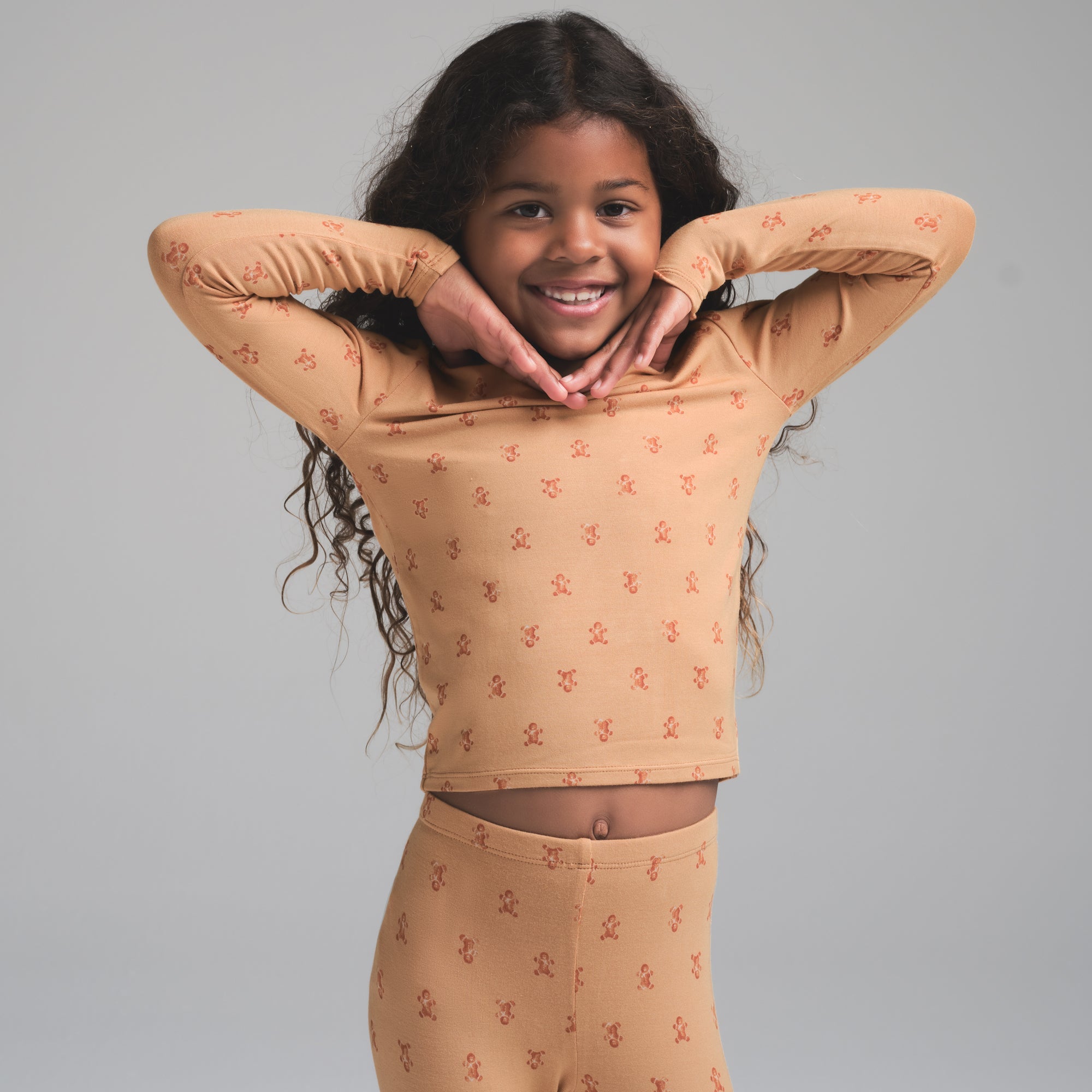 SKIMS SLEEP KIDS SLEEP SET | CARAMEL GINGERBREAD PRINT