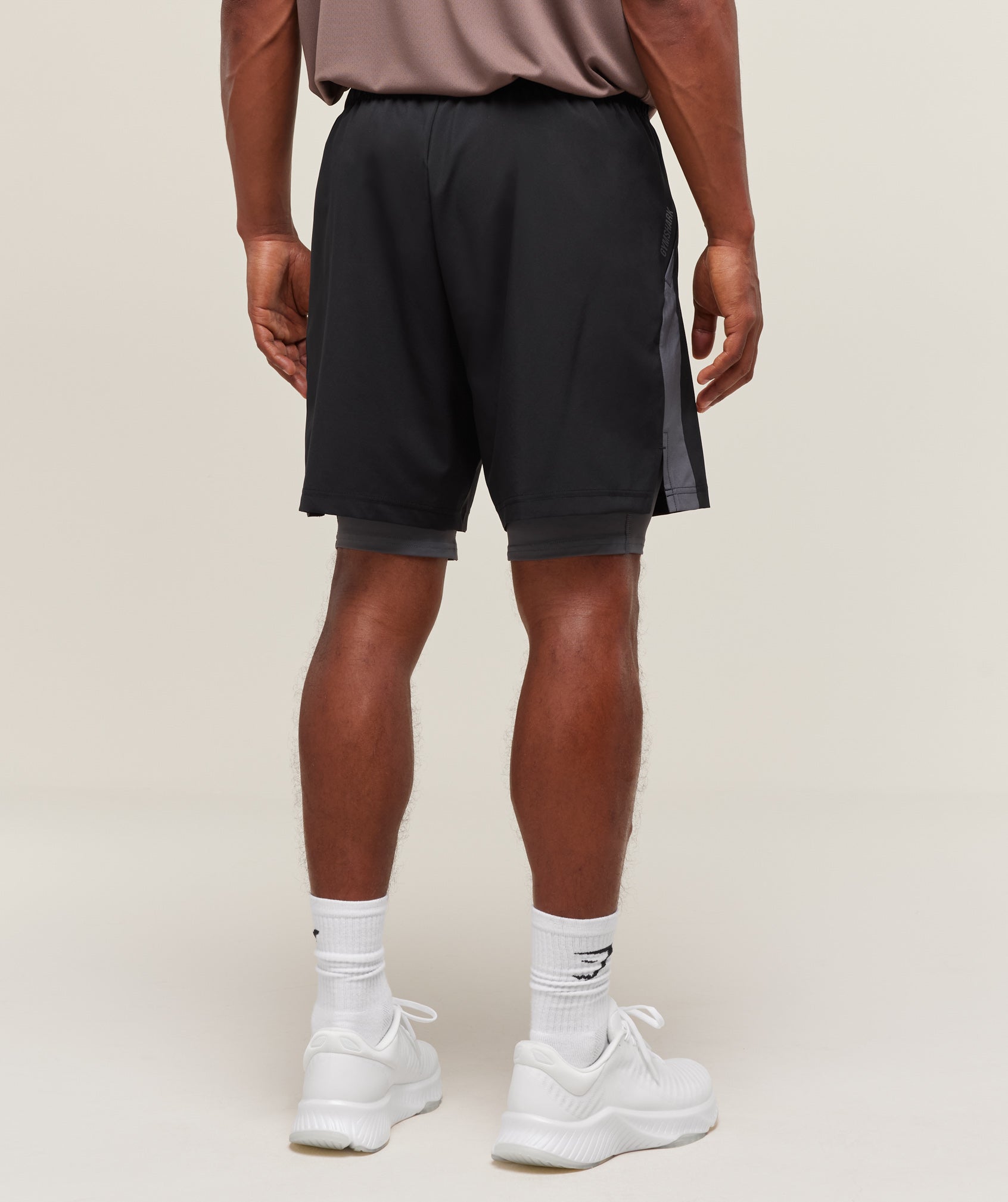 Gymshark Sport 7" 2 in 1 Shorts - Black/Dark Grey