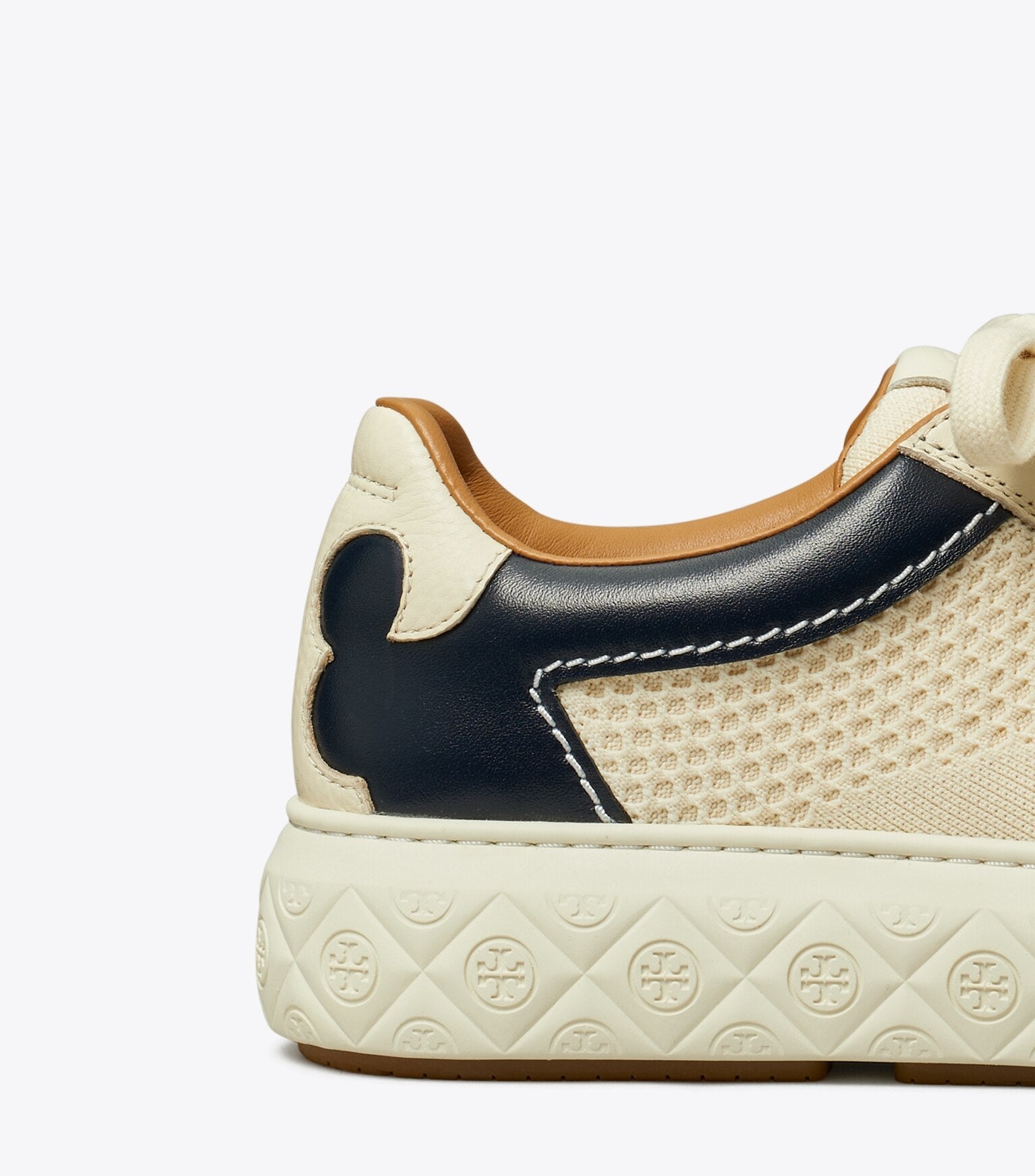 Ladybug Sneaker — Part 1