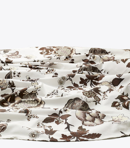 Happy Times Bouquet Round Tablecloth, 90"