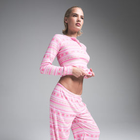 LOGO PLUSH POINTELLE LONG SLEEVE HENLEY | BUBBLE GUM SIENNA FAIR ISLE