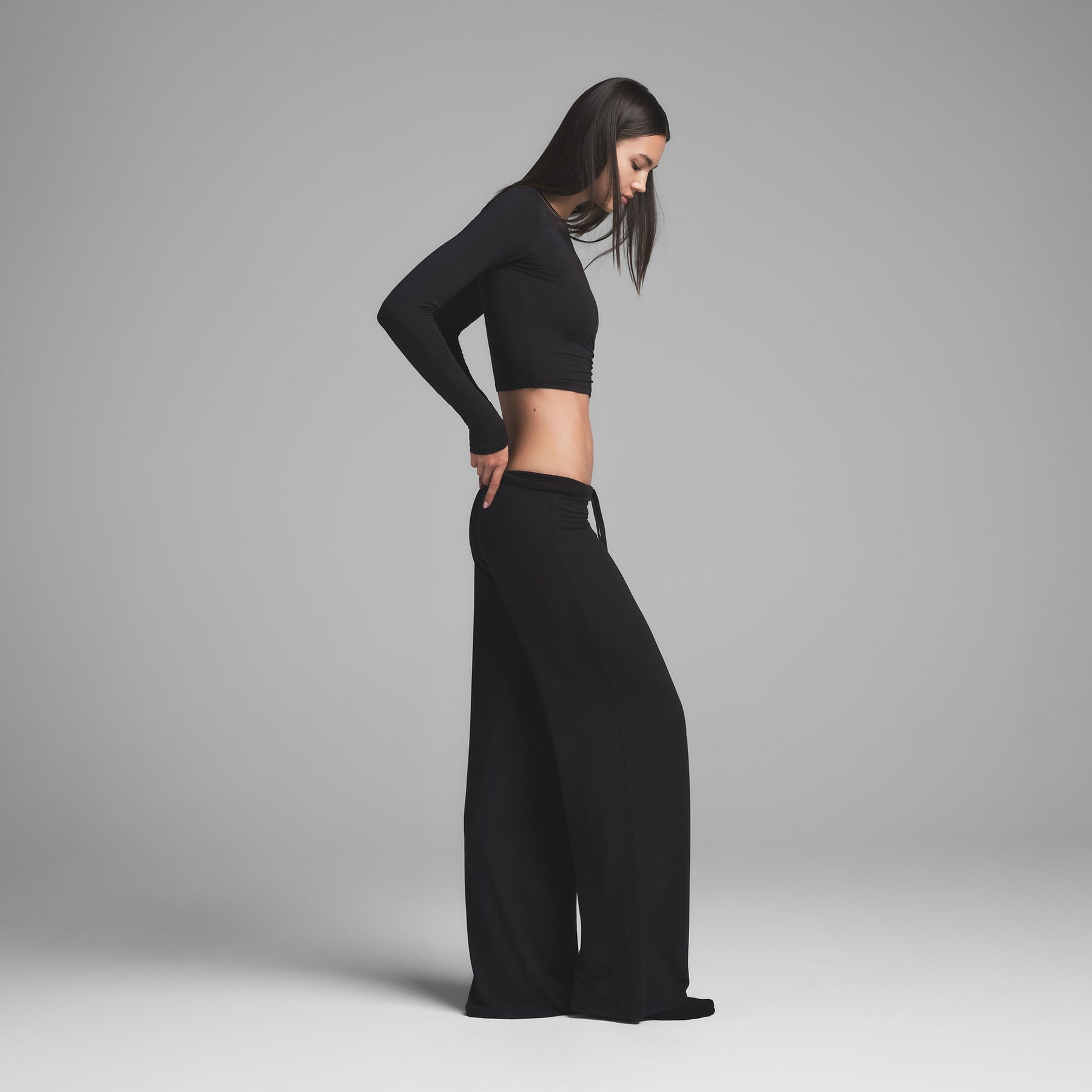 SKIMS SLEEP SUPER CROPPED LONG SLEEVE | ONYX