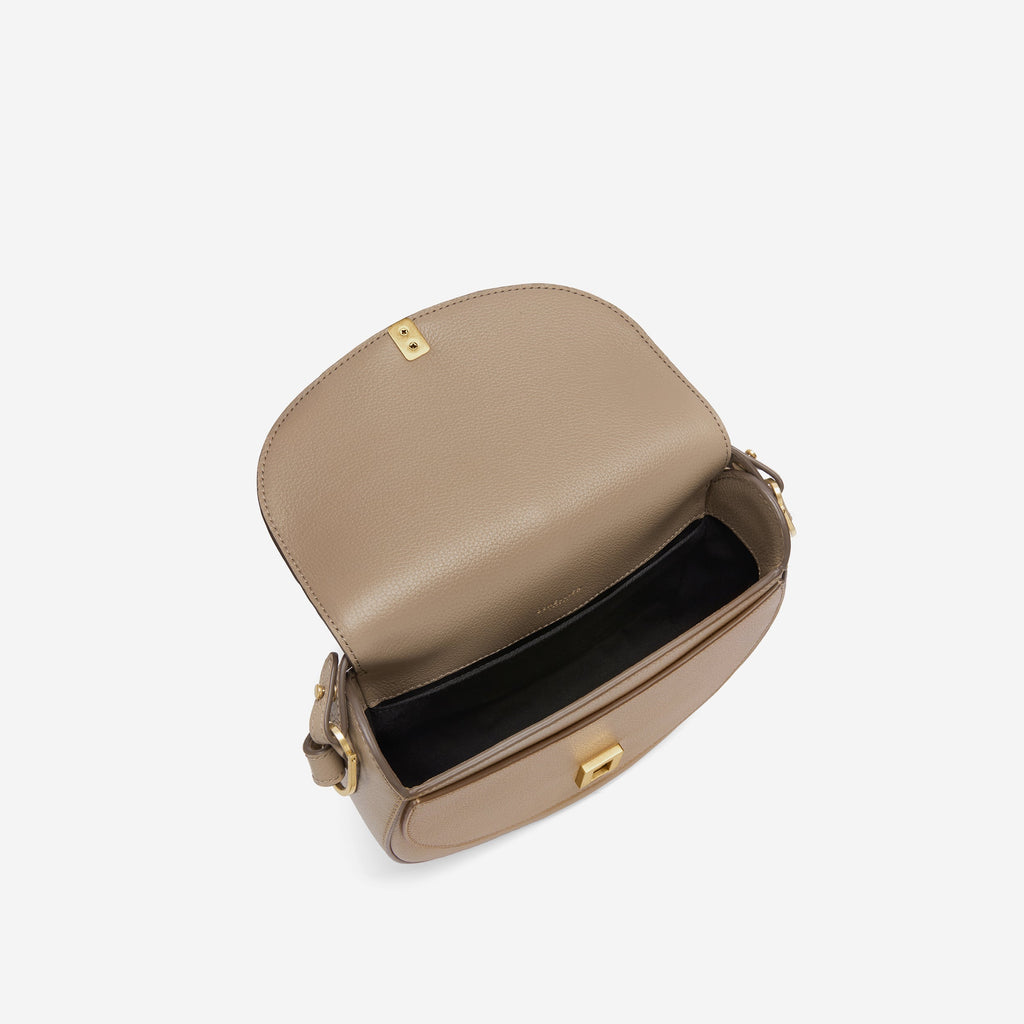 DeMellier The Siena Saddle dark sand small grain