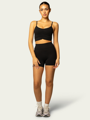 The Essentials Short / Black