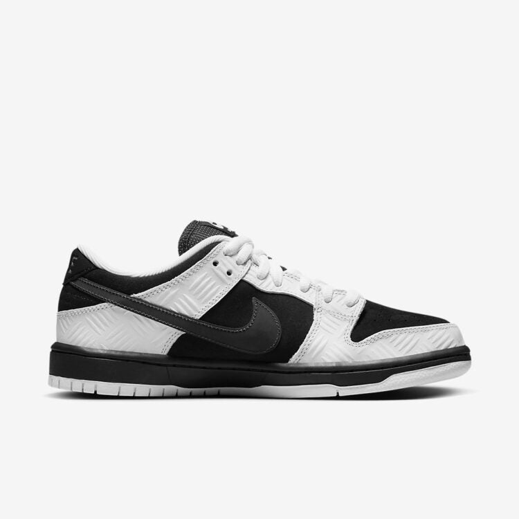 Nike Dunk Low SB x TIGHTBOOTH