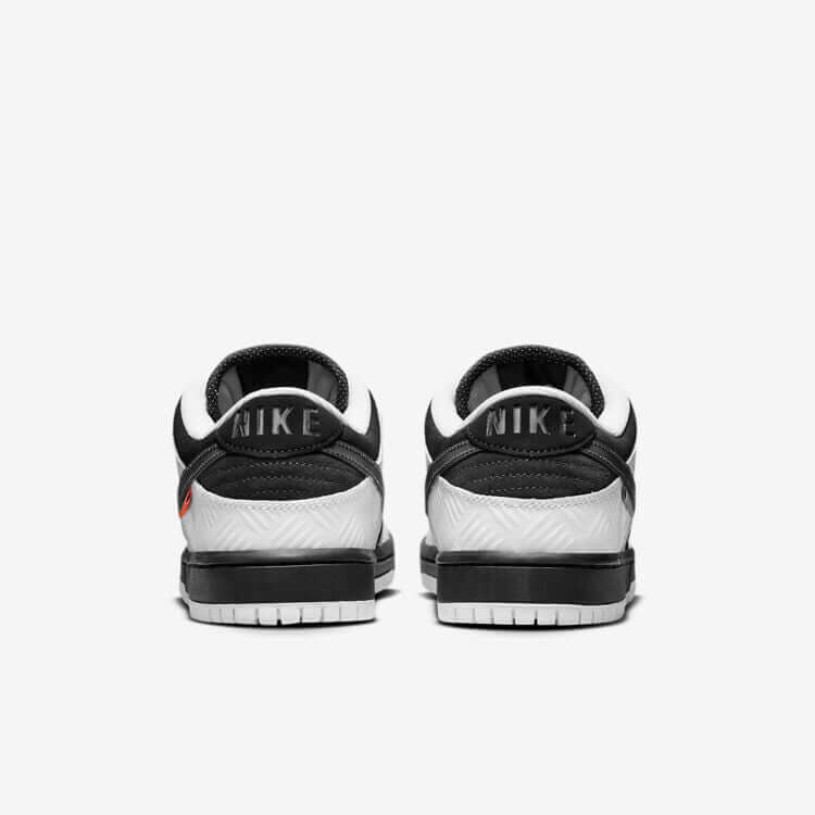 Nike Nike Dunk Low SB x TIGHTBOOTH - Shoe size: UK 6 Sneakers | Shop From The Mirage