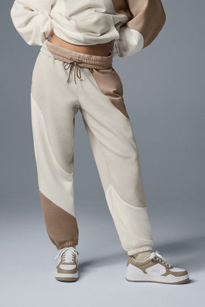 Make Waves Sweatpant