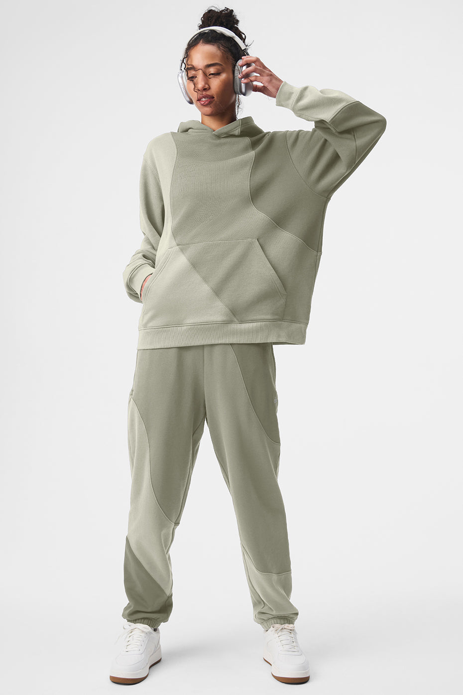 Make Waves Sweatpant