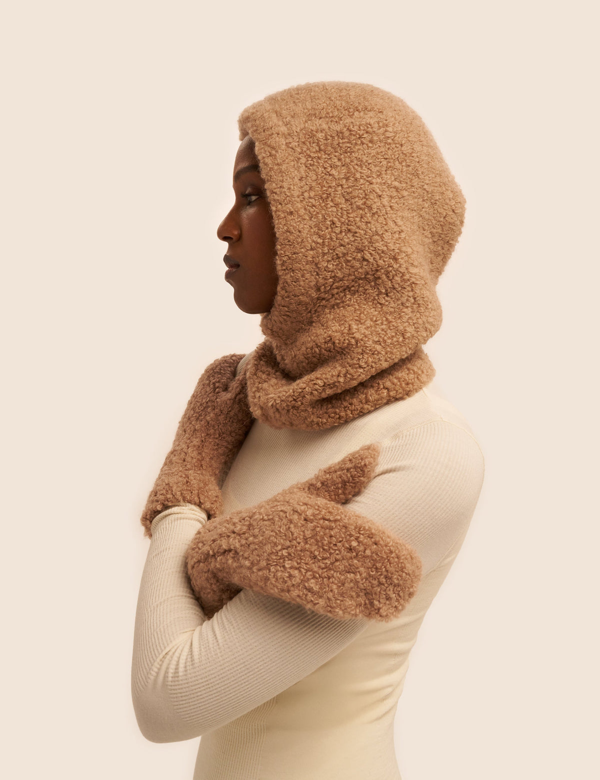 Boucle Hood