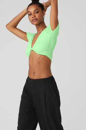 Ribbed Knotty Short Sleeve