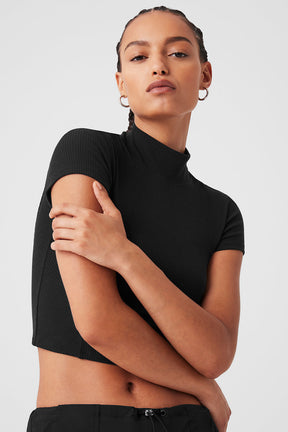 Wellness Rib Mock Neck Polished Short Sleeve