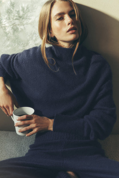 Wool Cashmere Cropped New Class Turtleneck Sweater