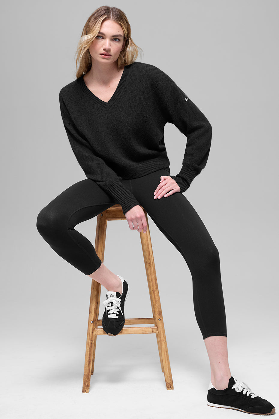 Wool Cashmere Cropped New Class V-Neck Sweater