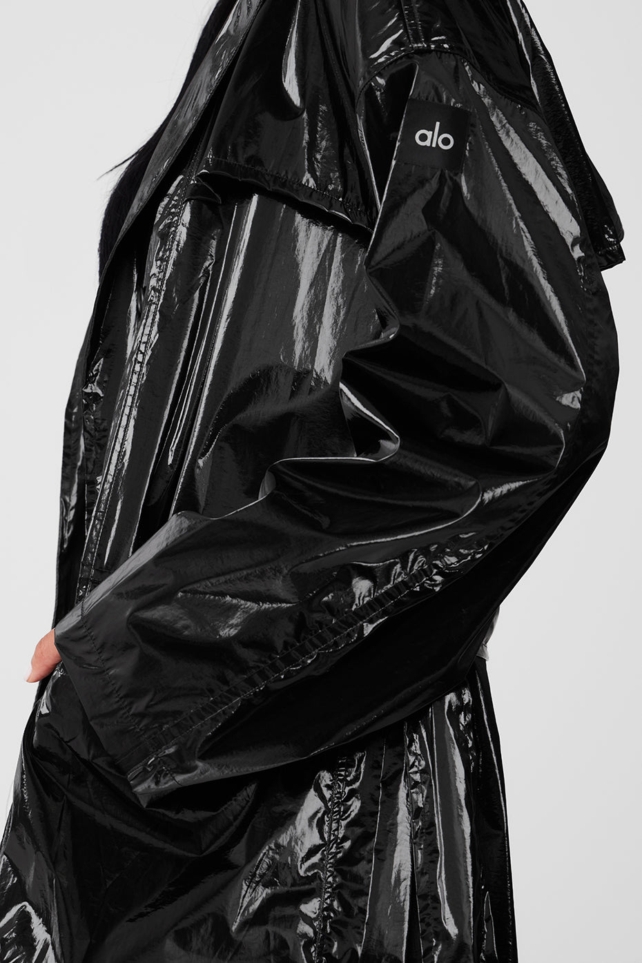 Metallic Break Line Trench