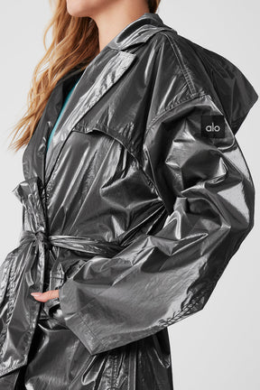 Metallic Break Line Trench