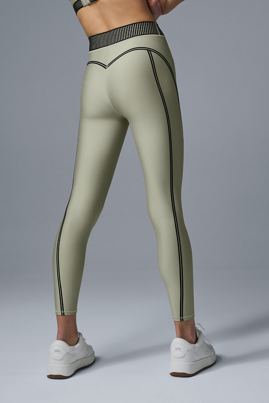Airlift High-Waist 7/8 Line Up Legging