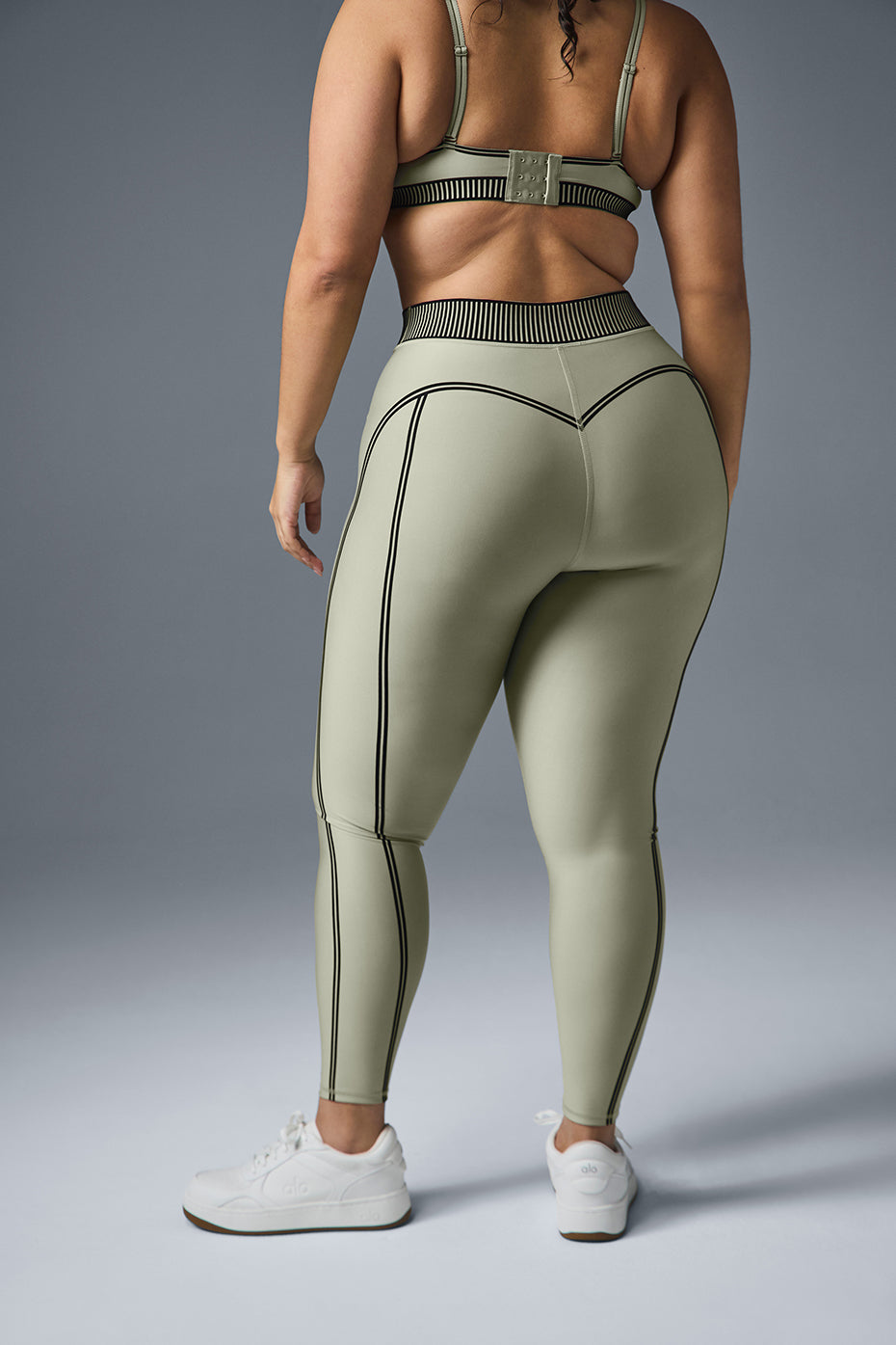 Airlift High-Waist 7/8 Line Up Legging